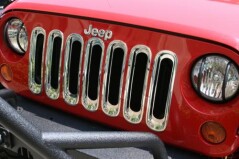 Insertie CROMATA pt. grila fata pt. 07-15 Jeep Wrangler & Unlimited JK - Rugged Ridge -
